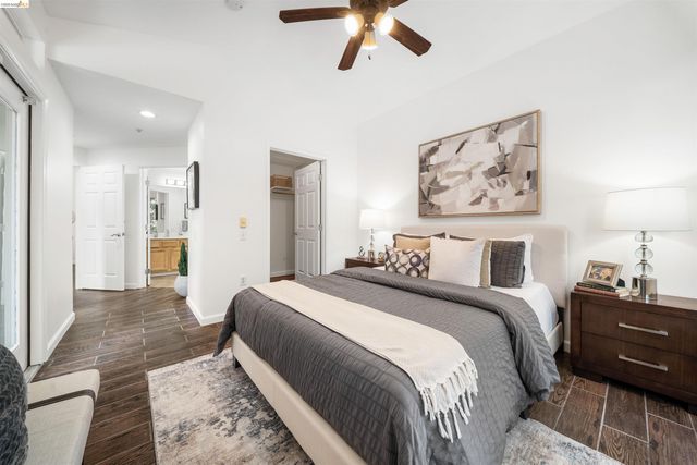 280 Caldecott 321, Oakland, CA 94618