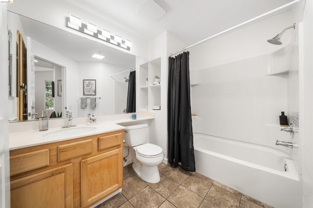 280 Caldecott 321, Oakland, CA 94618