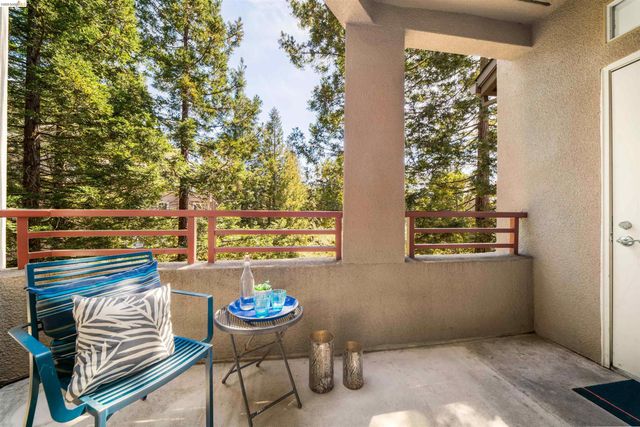 280 Caldecott 321, Oakland, CA 94618