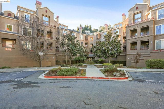 280 Caldecott 321, Oakland, CA 94618