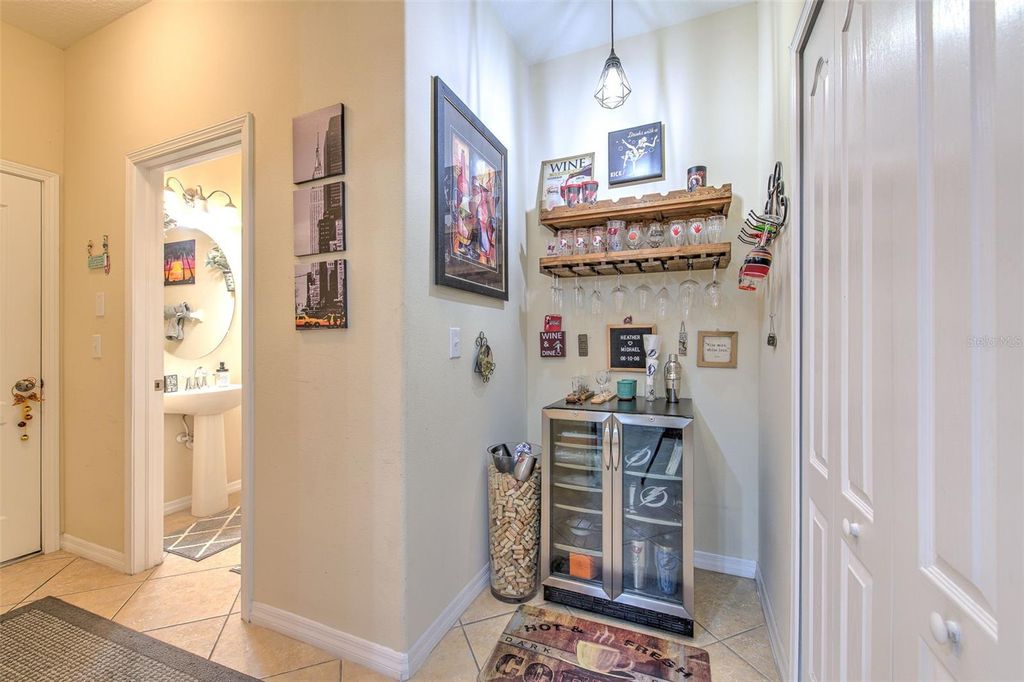 Image 14 of property listing at 20223 INDIAN ROSEWOOD DRIVE, Tampa, FL 33647