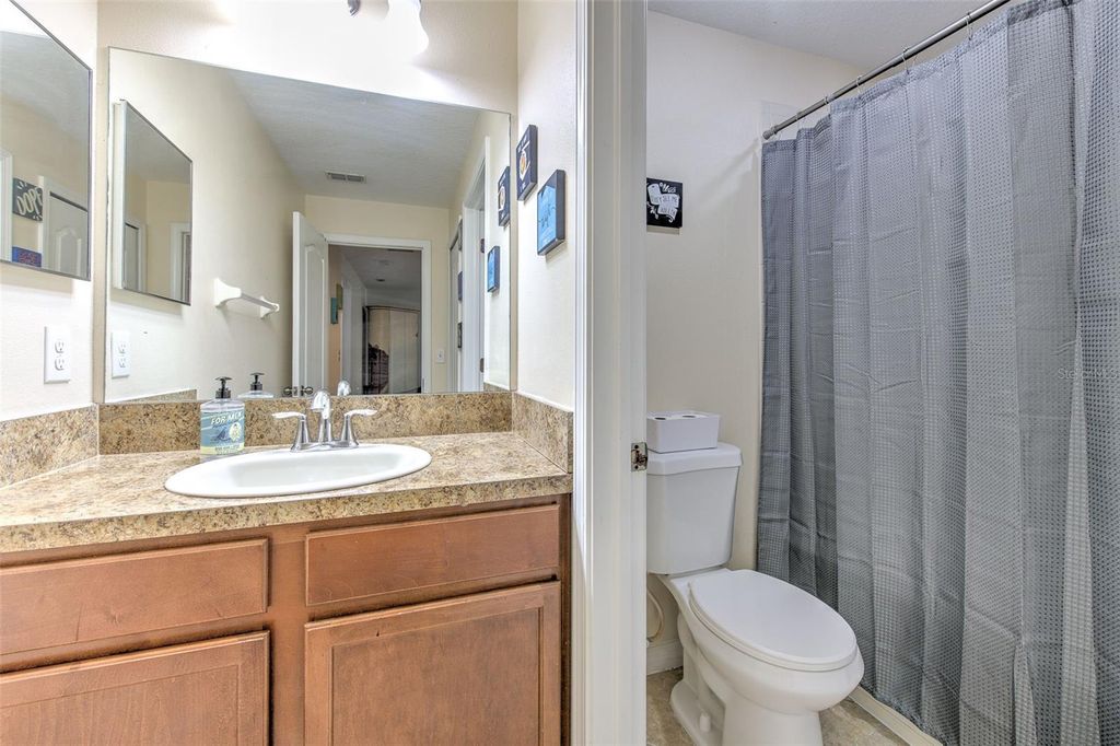 Image 30 of property listing at 20223 INDIAN ROSEWOOD DRIVE, Tampa, FL 33647