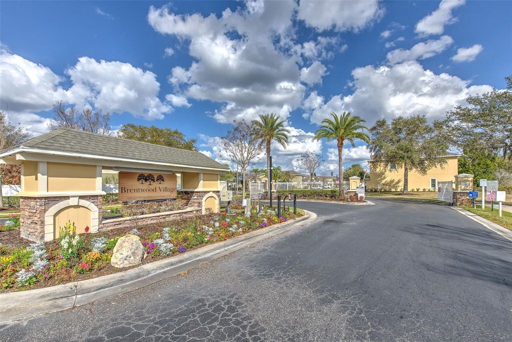 Image 41 of property listing at 20223 INDIAN ROSEWOOD DRIVE, Tampa, FL 33647