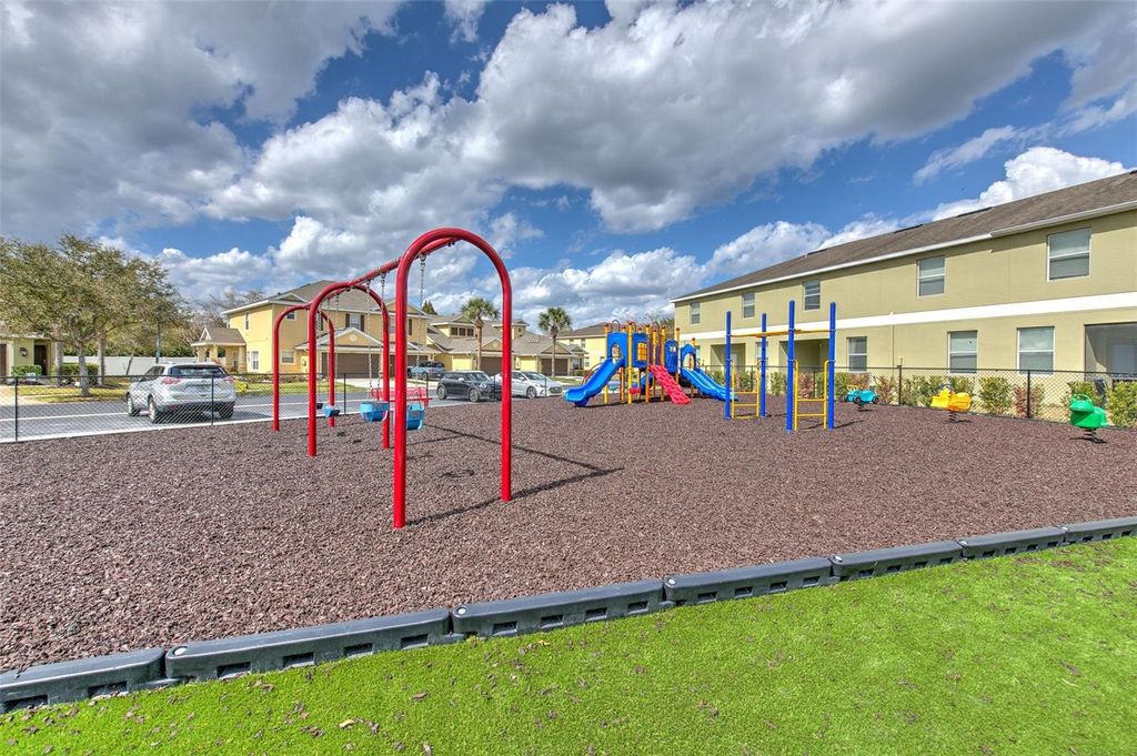 Image 45 of property listing at 20223 INDIAN ROSEWOOD DRIVE, Tampa, FL 33647