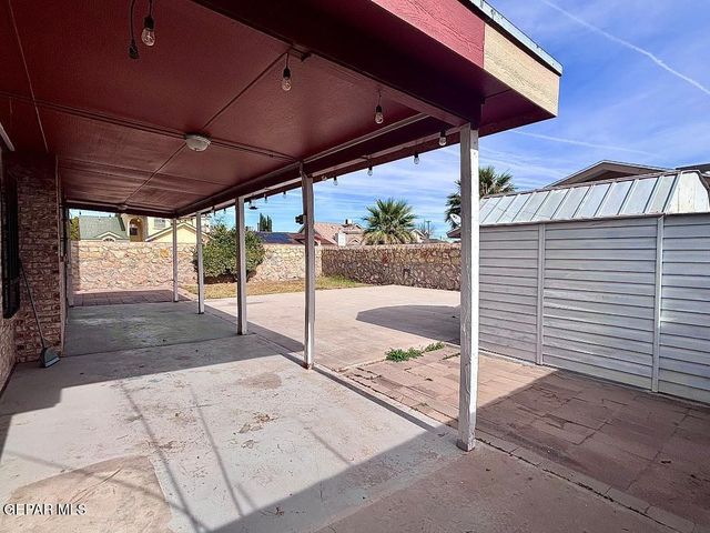 10968 Whitey Ford Street, El Paso, TX 79934