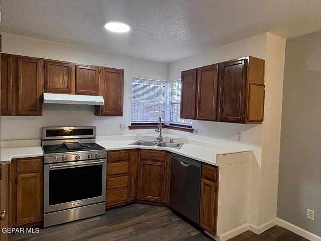 10968 Whitey Ford Street, El Paso, TX 79934