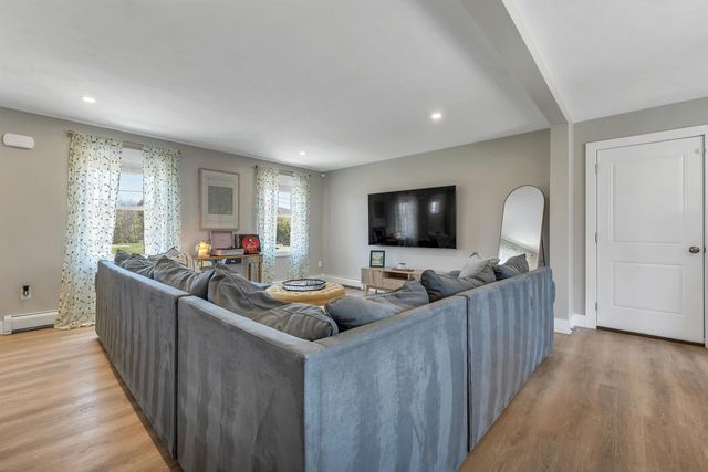 103 Kennybeck Court, New Ipswich, NH 03071