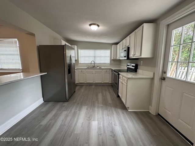 3955 MACGREGOR Drive, Jacksonville, FL 32210