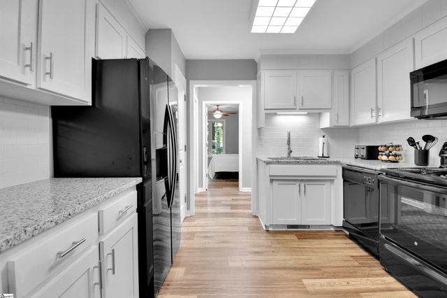 37 Wedgefield Drive, Boiling Springs, SC 29316