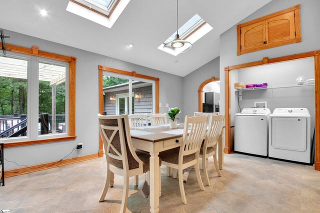 37 Wedgefield Drive, Boiling Springs, SC 29316