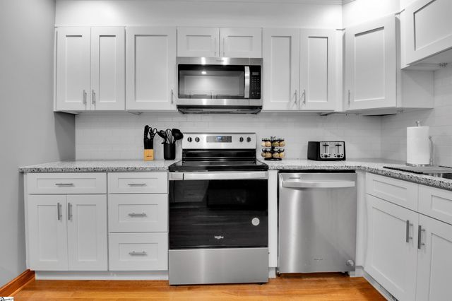 37 Wedgefield Drive, Boiling Springs, SC 29316