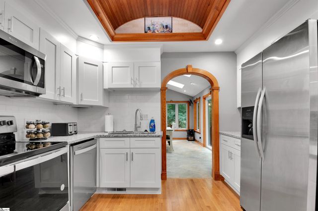 37 Wedgefield Drive, Boiling Springs, SC 29316