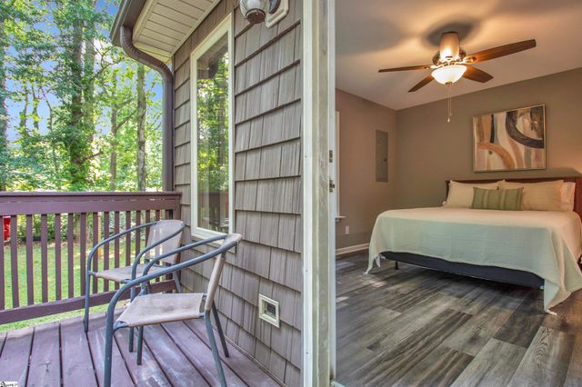 37 Wedgefield Drive, Boiling Springs, SC 29316