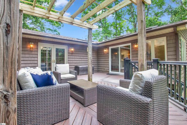 37 Wedgefield Drive, Boiling Springs, SC 29316