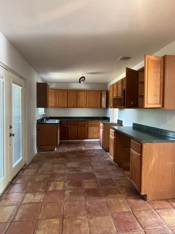 151 ASHFORD DR, San Antonio, TX 78227
