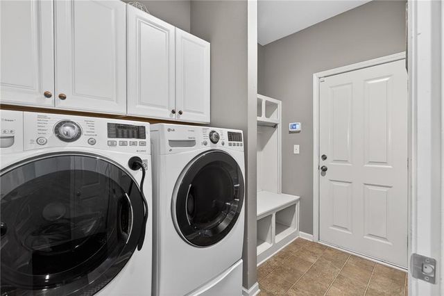 9803 Nieman Place, Overland Park, KS 66214