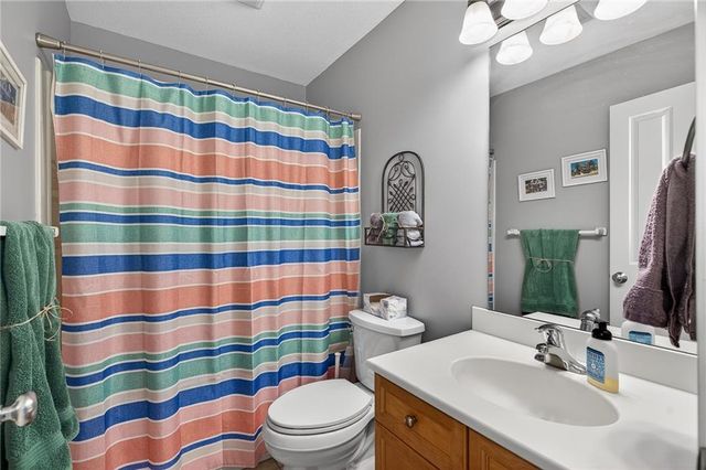 9803 Nieman Place, Overland Park, KS 66214