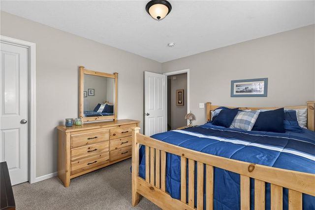 9803 Nieman Place, Overland Park, KS 66214