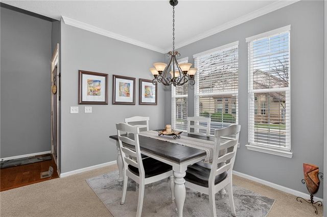 9803 Nieman Place, Overland Park, KS 66214