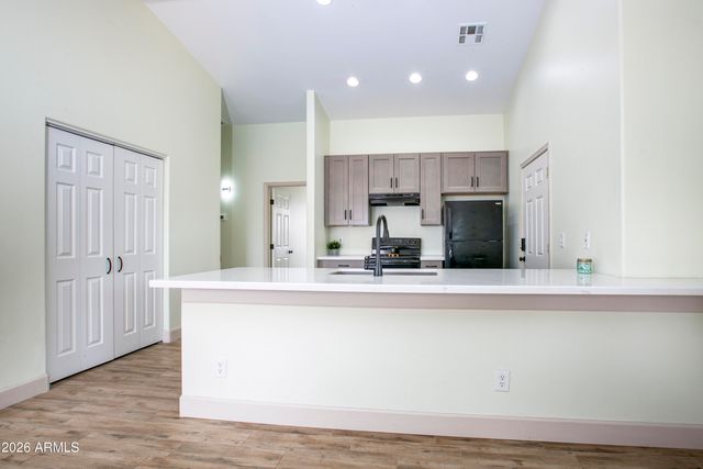 1502 E WHITTON Avenue, Phoenix, AZ 85014