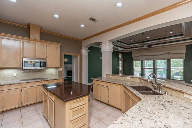 6550 Windsor Parkway, Beaumont, TX 77706