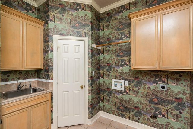 6550 Windsor Parkway, Beaumont, TX 77706