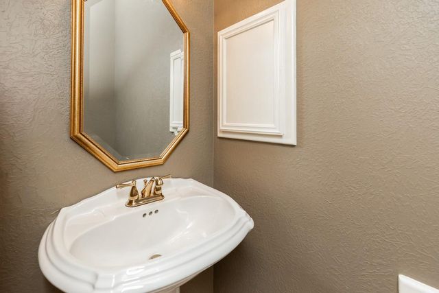 6550 Windsor Parkway, Beaumont, TX 77706