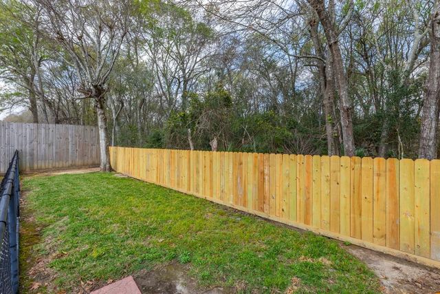 6550 Windsor Parkway, Beaumont, TX 77706