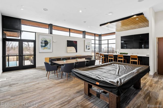 3090 N Spurway Drive, Ann Arbor, MI 48105