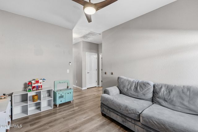 18045 W SUNNYSLOPE Lane, Waddell, AZ 85355