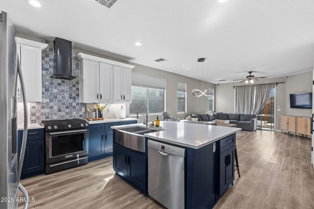 18045 W SUNNYSLOPE Lane, Waddell, AZ 85355