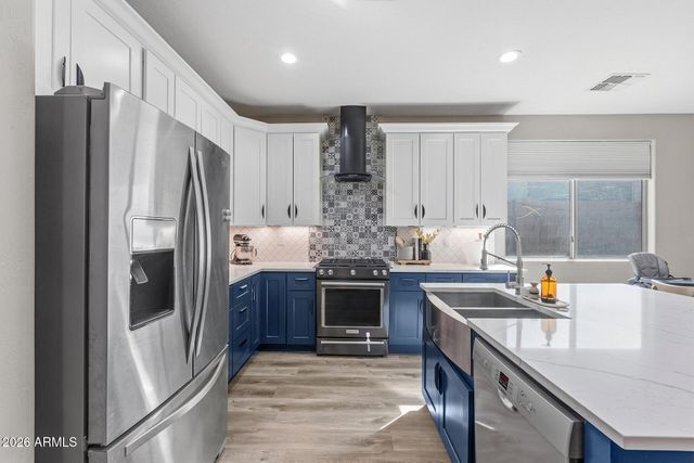 18045 W SUNNYSLOPE Lane, Waddell, AZ 85355