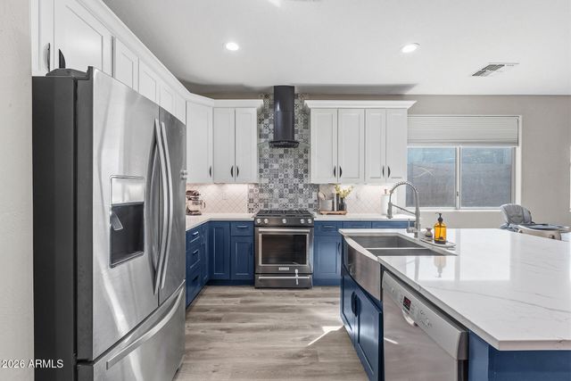 18045 W SUNNYSLOPE Lane, Waddell, AZ 85355