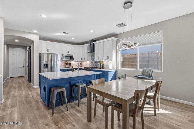 18045 W SUNNYSLOPE Lane, Waddell, AZ 85355