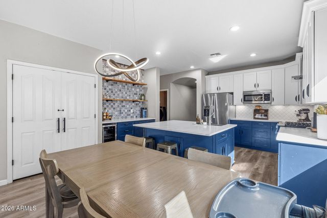 18045 W SUNNYSLOPE Lane, Waddell, AZ 85355