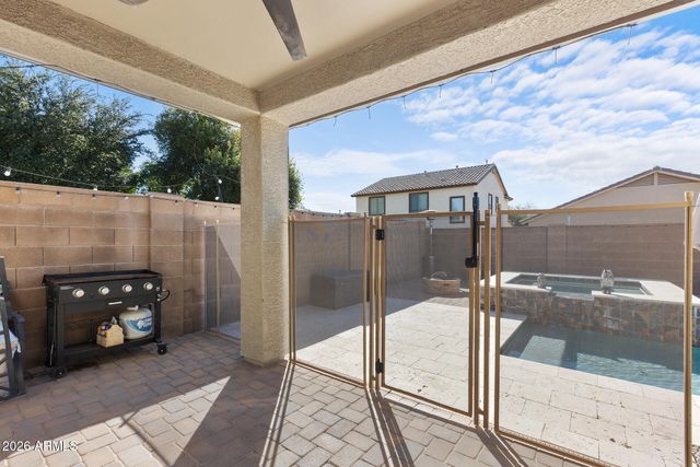 18045 W SUNNYSLOPE Lane, Waddell, AZ 85355