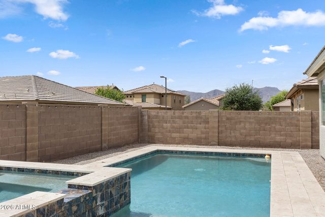 18045 W SUNNYSLOPE Lane, Waddell, AZ 85355