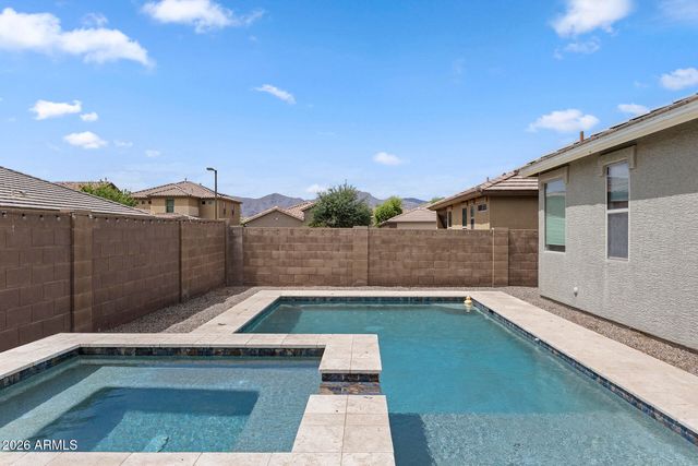 18045 W SUNNYSLOPE Lane, Waddell, AZ 85355