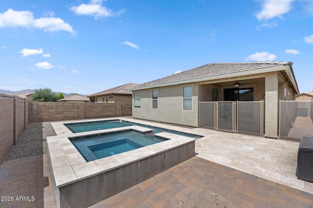 18045 W SUNNYSLOPE Lane, Waddell, AZ 85355