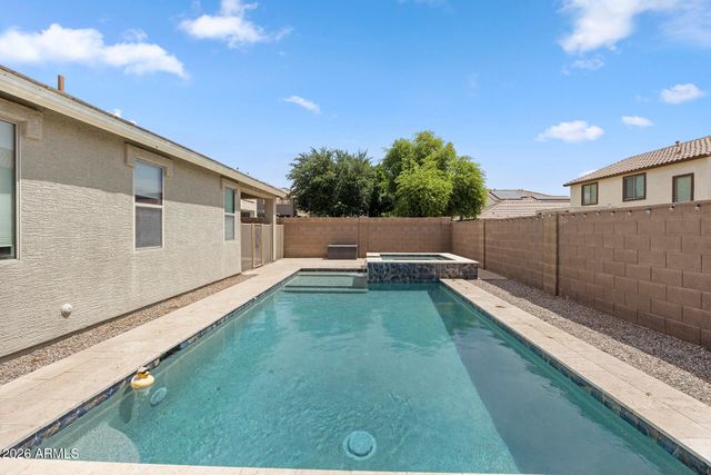 18045 W SUNNYSLOPE Lane, Waddell, AZ 85355