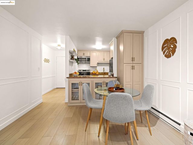 1321 Webster St D212, Alameda, CA 94501