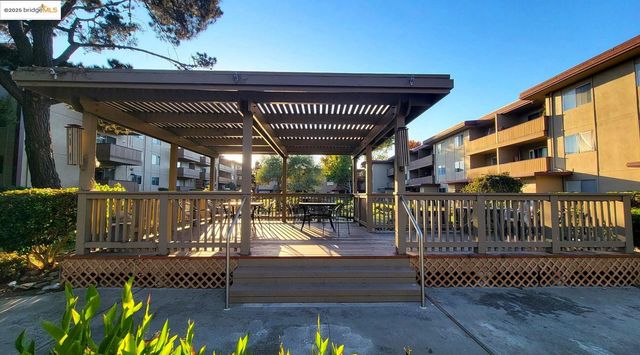 1321 Webster St D212, Alameda, CA 94501