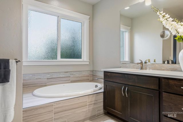 11659 W Buteo Dr, Nampa, ID 83687