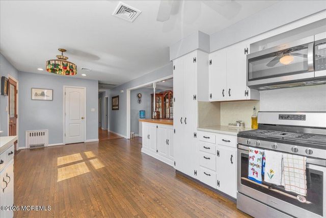 29 Centerville Road, Holmdel, NJ 07733