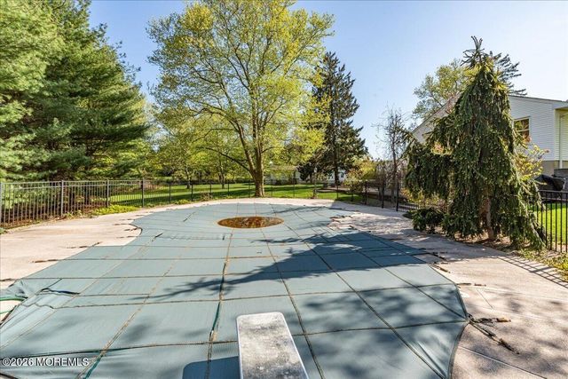 29 Centerville Road, Holmdel, NJ 07733