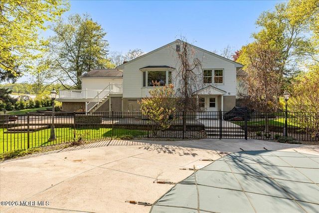 29 Centerville Road, Holmdel, NJ 07733