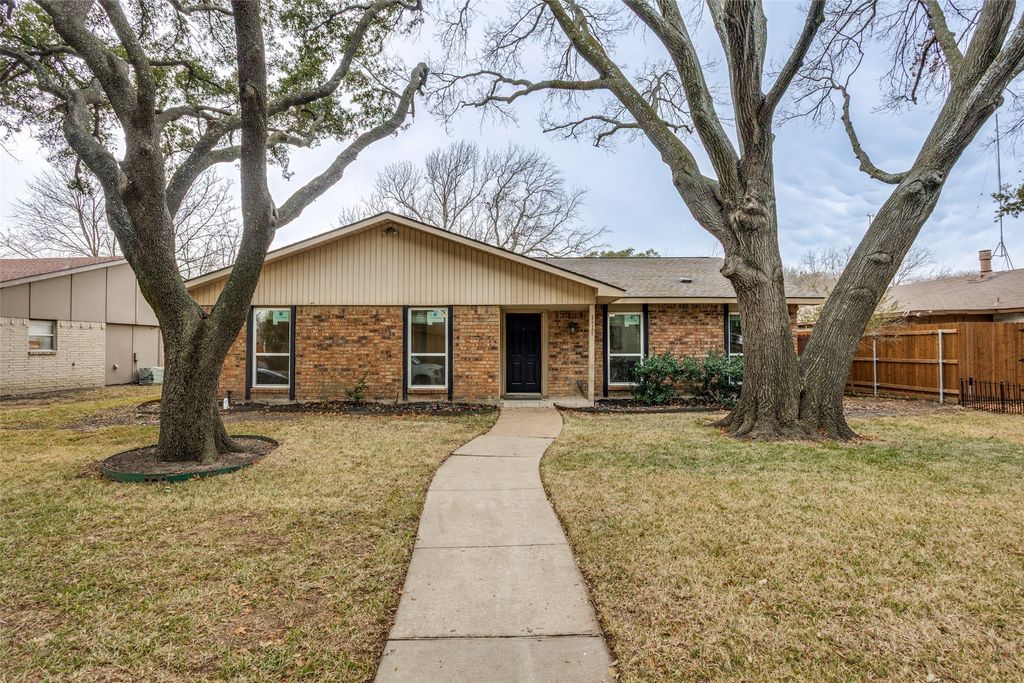 3925 Branch Hollow Drive, Plano, TX 75023