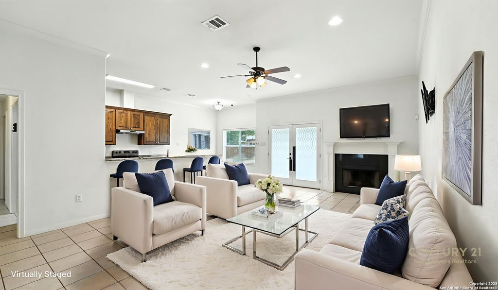 637 Topaz, Seguin, TX 78155