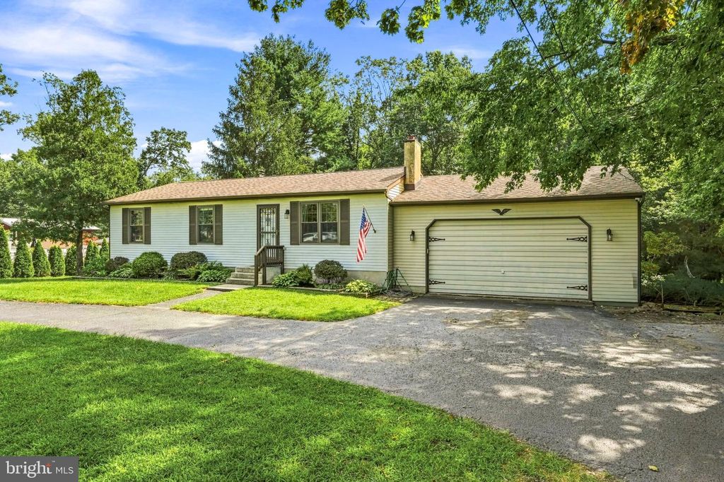 1930 GRANT AVE, WILLIAMSTOWN, NJ 08094 — exterior