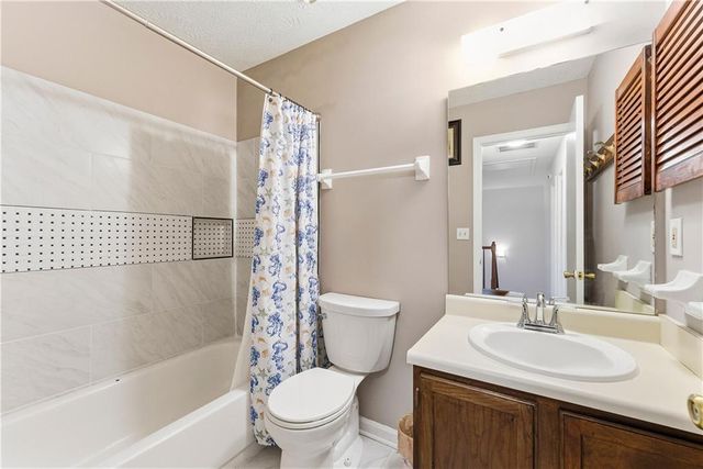 6535 Sevenoaks Drive, Tucker, GA 30084